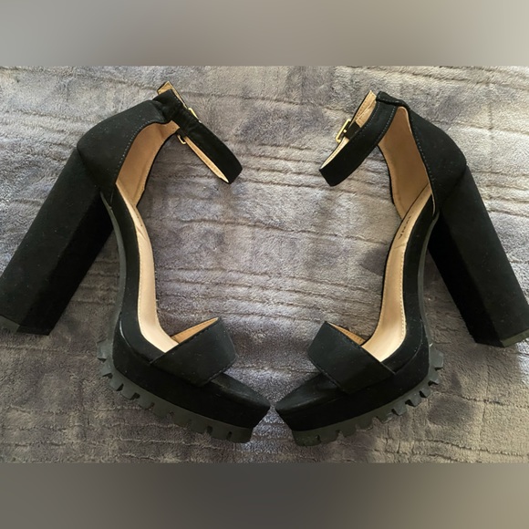 Fashion Nova Shoes - Fashion Nova Women’s Stiletto